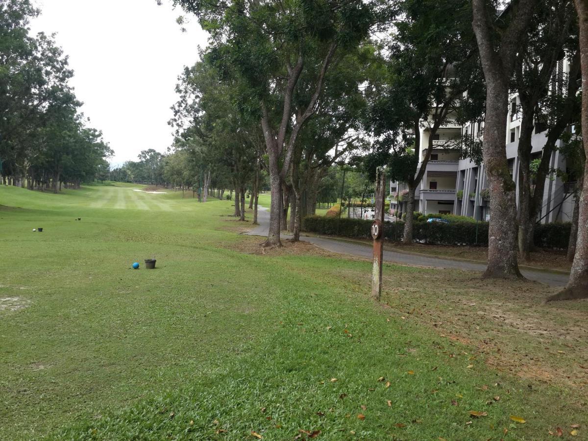 Pulai Spring Resort Kampung Kangkar Pulai Buitenkant foto