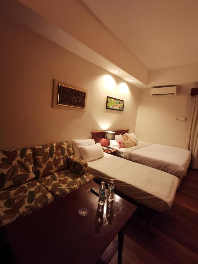 Pulai Spring Resort Kampung Kangkar Pulai Buitenkant foto